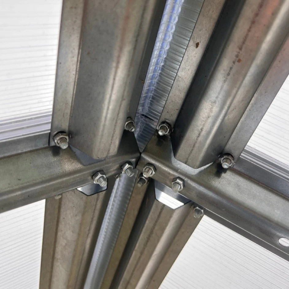 Arrow Greenhouse - Image 9