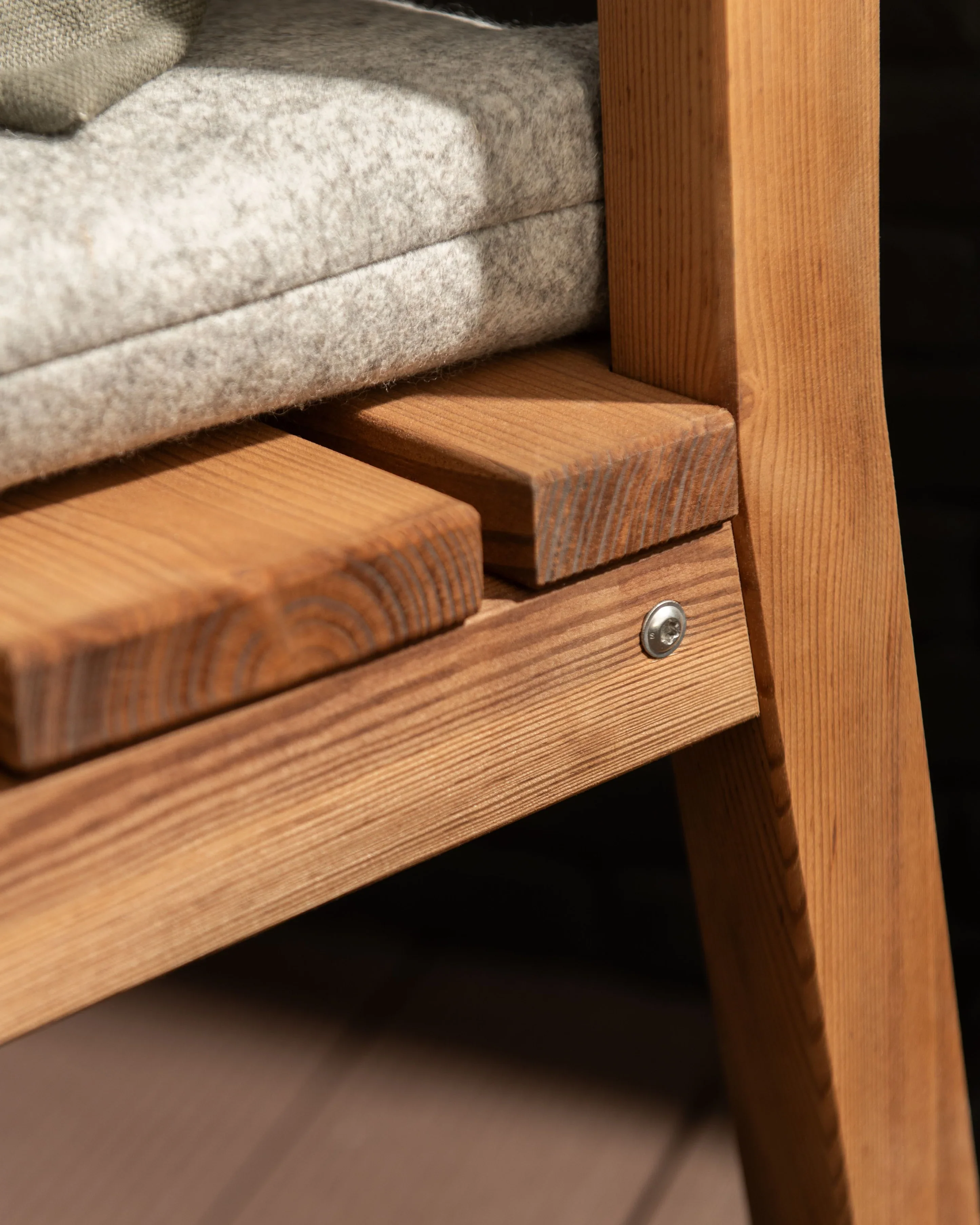 Amata Nordwood Garden Bench - Image 4
